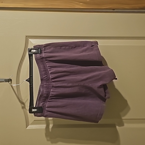 FREE W any purchase over $5 Reebok sz tag missing purple shorts see measurement - Picture 3 of 6